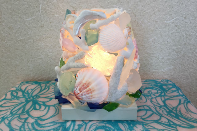 豊中市 手作りランプシェード シーグラスと貝殻で作るランプシェード シーボーンアート大阪豊中教室 じゃらん遊び体験
