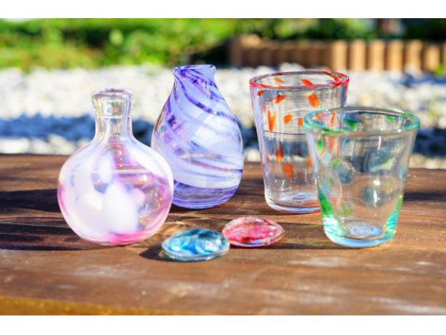 吹きガラス体験 おまけ付き 里山の小さなガラス工房 マルで吹きガラス体験 オリジナルグラス 色つきガラスコース 4600円 ファミリー カップル ご夫婦におすすめ ガラス工房 マル じゃらん遊び体験 吹きガラス体験 おまけ付き 里山の小さなガラス工房 マルで吹きガラス体験 オリジナルグラス 色つきガラスコース 4600円 ファミリー カップル ご夫婦におすすめ ガラス工房 マル じゃらん遊び体験