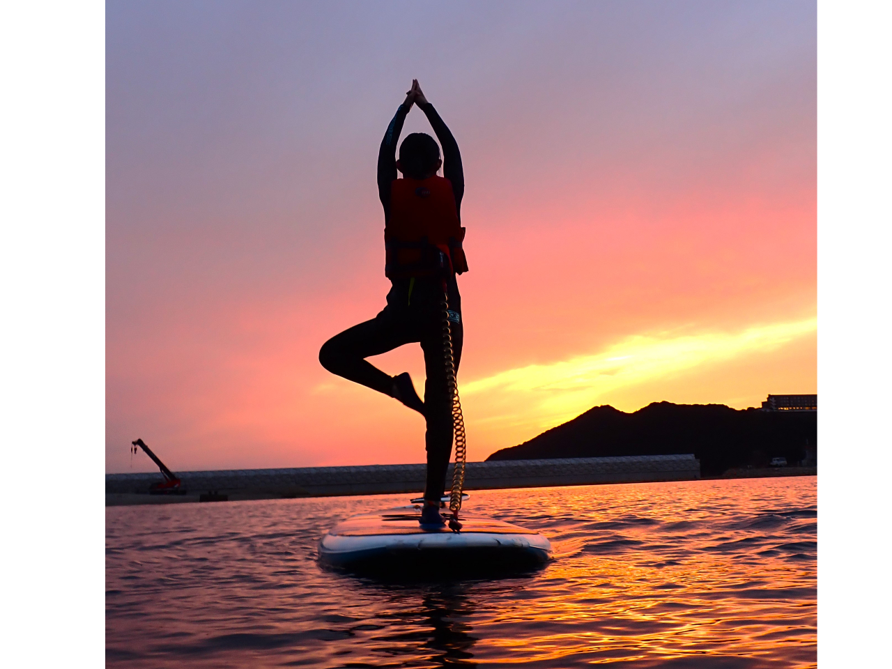 サンセットSUPヨガ!絵になります