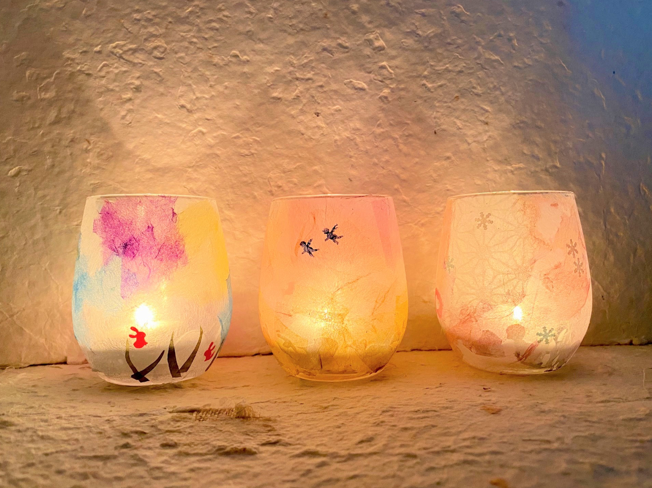 「和紙キャンドルランプコース」製作例  和紙を透したキャンドルの光が揺れ動きなら空間を包みます。