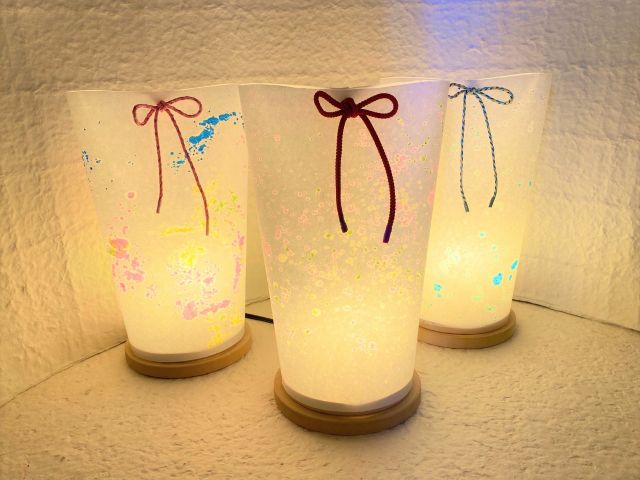 京都ならではの体験 和紙あかり手作り体験 和紙染あかりコース 完成まで約50分 京都で作る 京都を感じる お手軽だけど本格的 ファミリー カップルデートや女性同士にもおすすめ あかりデザイン工房 じゃらん遊び体験 京都ならではの体験 和紙あかり手作り体験 和紙染あかりコース 完成まで約50分 京都で作る 京都を感じる お手軽だけど本格的 ファミリー カップルデートや女性同士にもおすすめ あかりデザイン工房 じゃらん遊び体験
