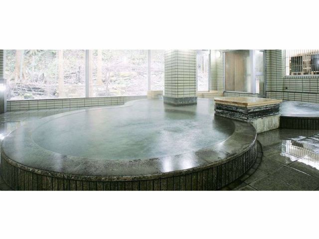 【土湯温泉】1400年以上前から 地元に愛される、 美肌の湯