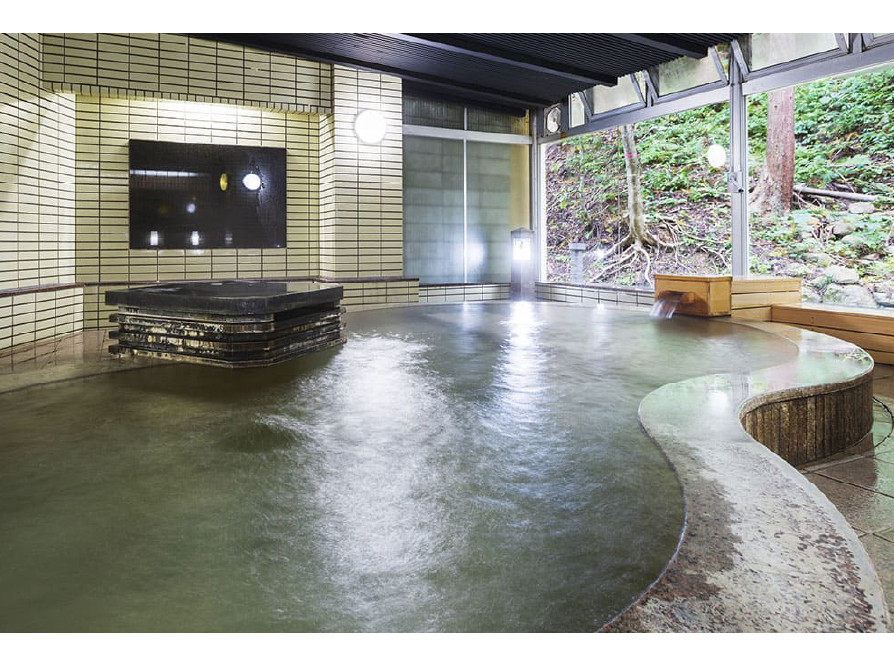 【土湯温泉】泉質はアルカリ性の特徴があり、 神経痛や皮膚病、さらには美肌の湯として 女性の方にもご愛顧いただけます。