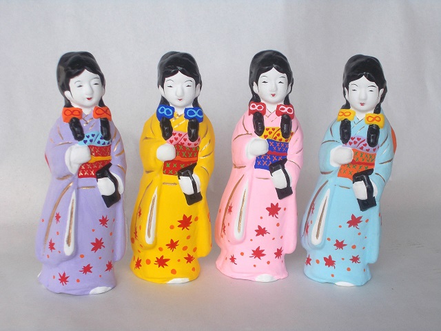 娘人形 お下げの土人形の絵付け体験 八橋人形伝承の会 じゃらん遊び体験 娘人形 お下げの土人形の絵付け体験 八橋人形伝承の会 じゃらん遊び体験