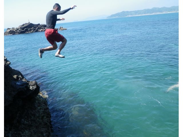 休憩中に海へジャンプ!