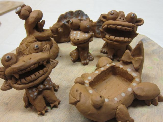 シーサー 制作中