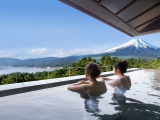 展望露天風呂「はなれの湯」 富士山と山中湖の絶景をお楽しみください♪