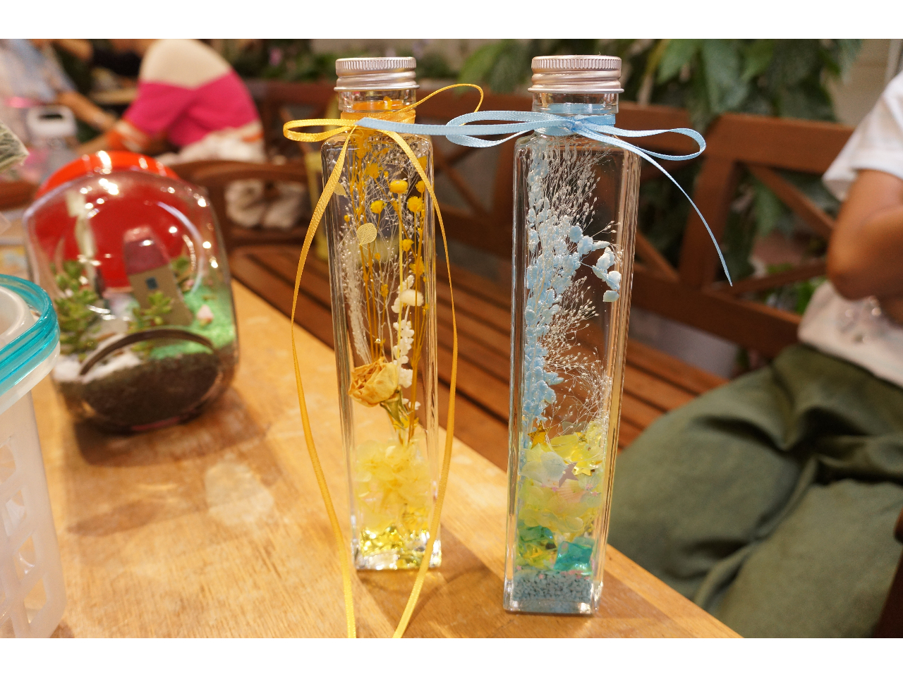 専用ページ固まるハーバリウム ねこの中のお花畑 固まるハーバリウム ねこの中のお花畑