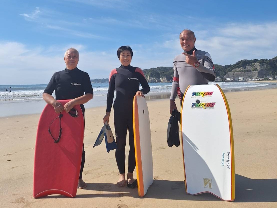 御宿・初心者体験シニアサーフコース】50～60代から始める！サーフィン