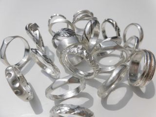 デザインサンプルも100種類以上、あなただけのリングを作りましょう!