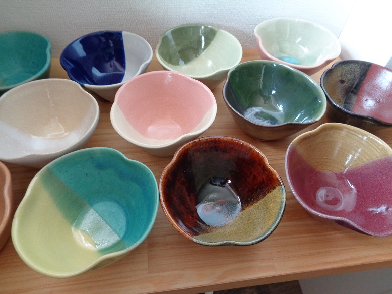 釉薬は2色までお選びいただけます!お好みの組み合わせを見つけてください♪