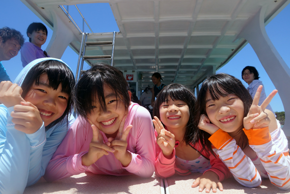 tx݁Eċx݂͂q񂽂̋xŉƑ1̃CXgN^[SĈSłPA܂B