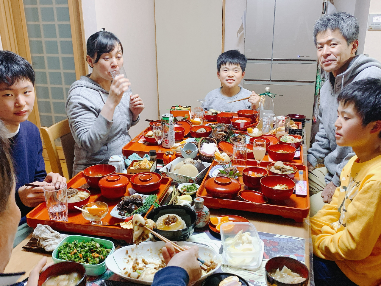 山菜料理クッキングを終えての家族のだんらんも最高♪!!