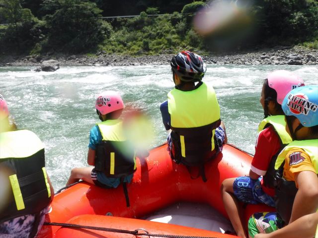 RAFTING-JAPAN:《八代駅/新八代駅まで無料送迎あり》3世代でラフティング&自然を遊び尽くせ!!《家族にお勧め》