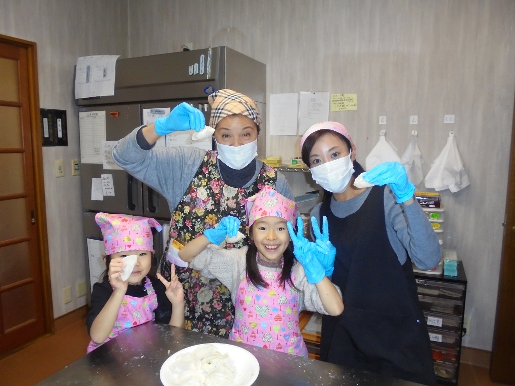 親子3世代で宇都宮餃子作りに挑戦★