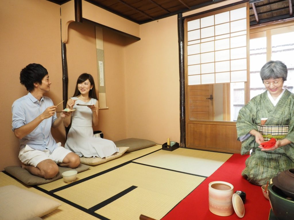 じゃらん限定プラン 金沢の観光名所 東茶屋街で抹茶体験 江戸時代から保存される昔ながらの茶室での本格体験 吉橋菓子所の主菓子付 茶道 宗友 じゃらん遊び体験 じゃらん限定プラン 金沢の観光名所 東茶屋街で抹茶体験 江戸時代から保存される昔ながらの茶室での本格体験 吉橋菓子所の主菓子付 茶道 宗友 じゃらん遊び体験