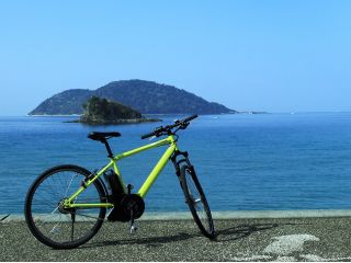 【愛媛県在住者限定】【興居島/レンタサイクル&ドリンク】〜電動アシスト自転車スポーツタイプ20インチ〜しまのり in ごごしまサイクリング♪<cafeの1ソフトドリンク付き>