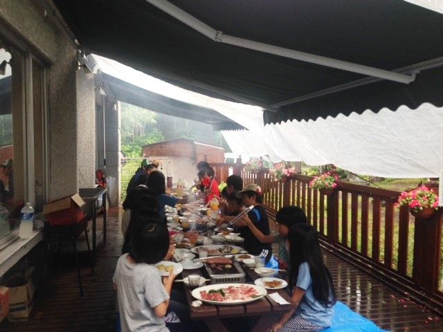 大人数でのバーベキューが可能。団体のお客様も利用できます。