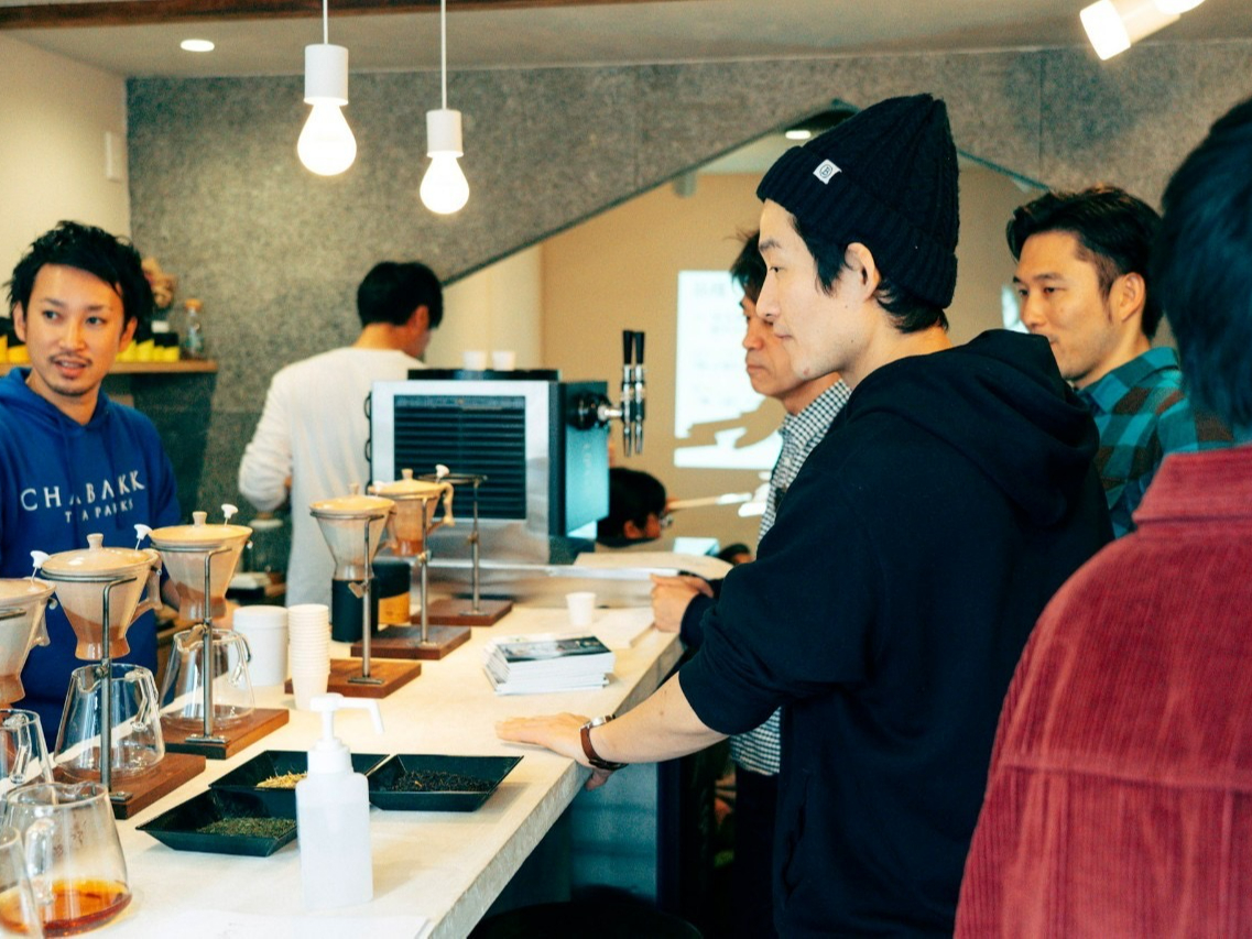 お茶のイロハ、生産背景や産地の特徴など一般的には知られていないようなお話もさせていただきます。