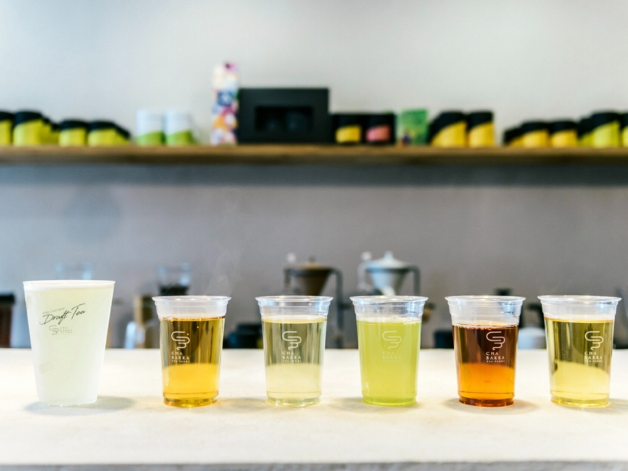 国産のシングルオリジンティーを飲み比べしていただきます。