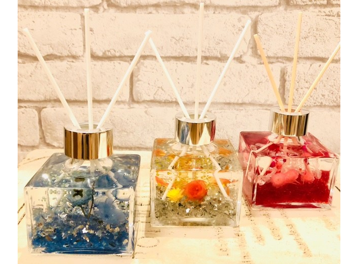 ★アロマリウム(デュフューザー)作り★キラキラな石やプリザーブドフラワーを入れ、...