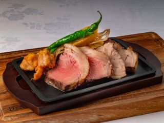 香ばしく焼き上げたお肉を主役にした大満足のプランが新登場!