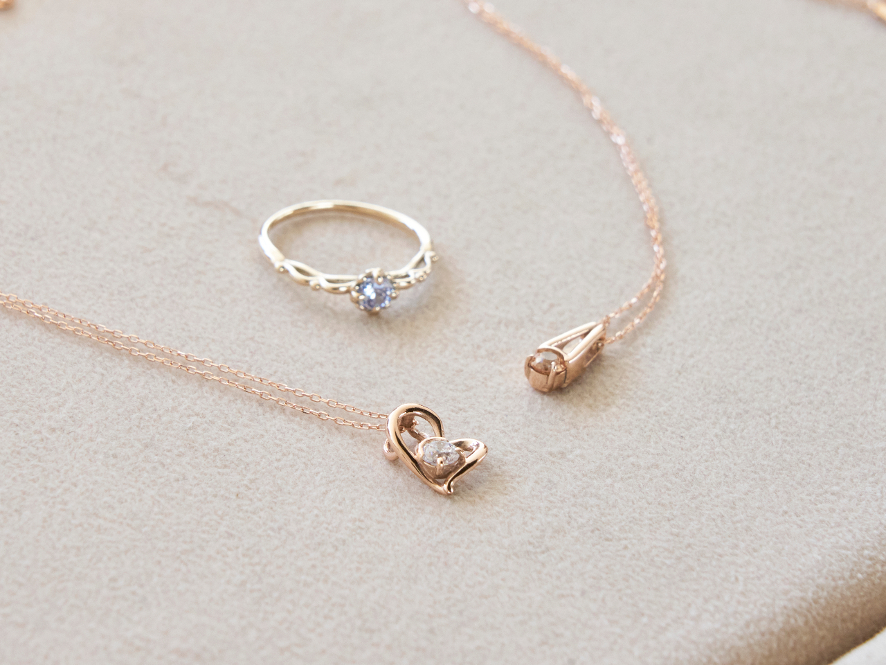 ��l�̏����ɐl�C��K10�A�C�e���I�W���G���[�f�U�C�i�[����|�����v���N�I���e�B��