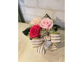 藤沢駅南口より徒歩3分 プリザーブドフラワー体験 お好みのバラのお色とリボンを選んでオリジナルを フルールドゥアンジュ じゃらん遊び体験