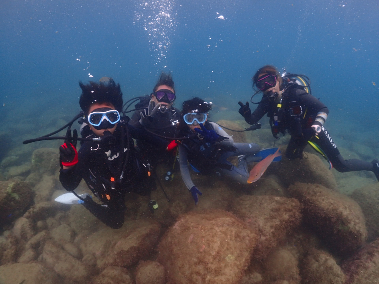 小学生の子供をもつご家族の夢はみんなでダイビング!夢がかなってしまった!って大喜びでした。