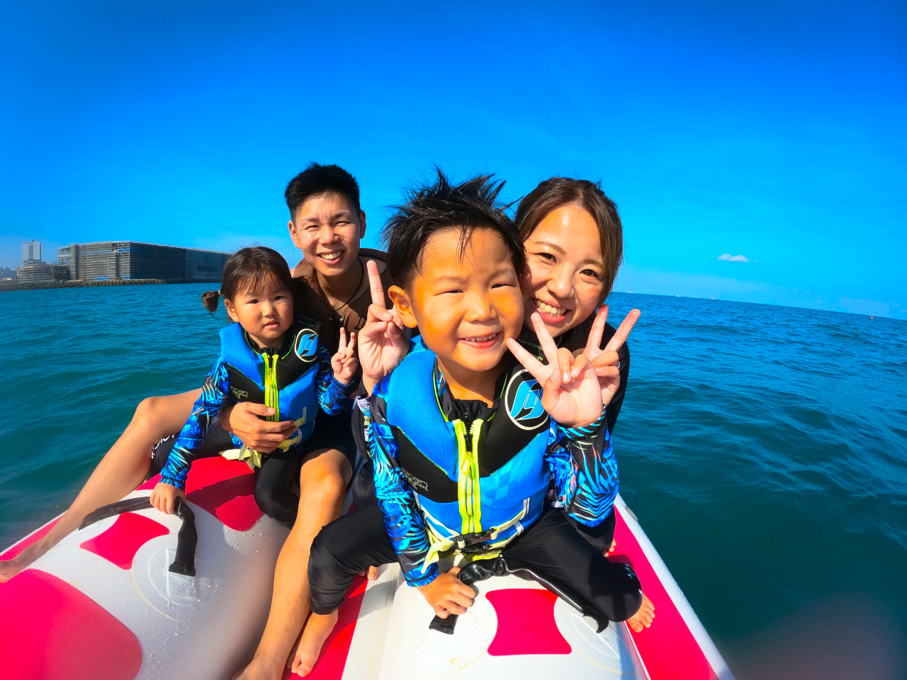 CVт̒ԂR_ZbgjȂłSĂVтł܂⋩D̕y߂܂