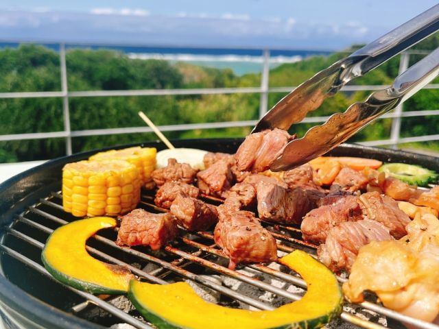 肉厚ステーキ肉は食べ応え最高♪