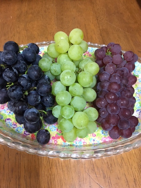 �ő�R��ނ̎�Ȃ��u�h�E�̐H�ה�ׂ��ł��܂��B