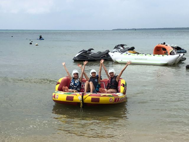 バナナボート、チューブ類もやってます!