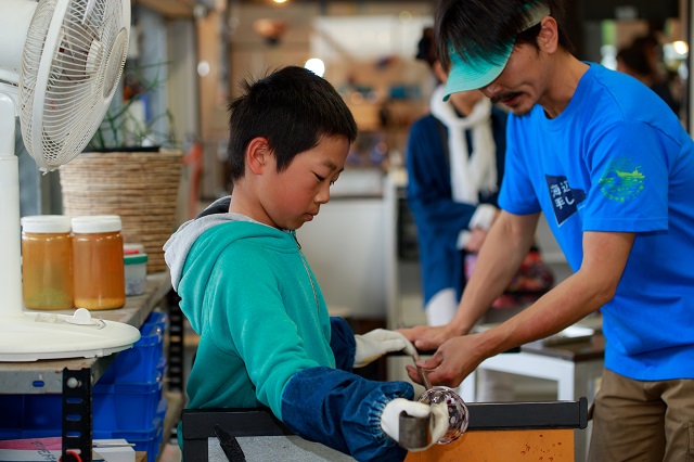 海を眺めながら作る★吹きガラス体験