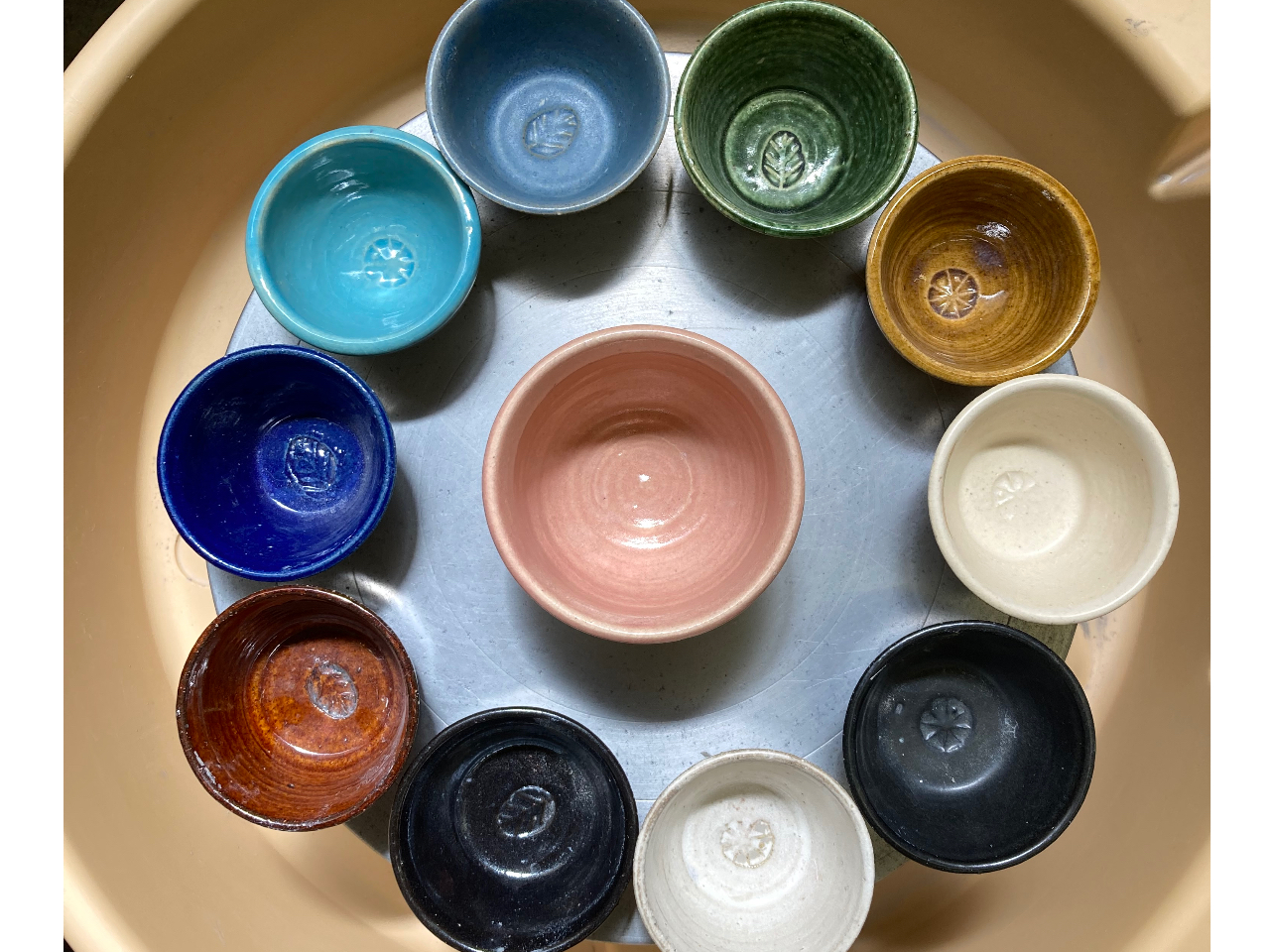 PQF܂BQFgł̂ŐFȑgݍ킹o܂B