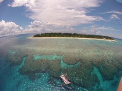 ミシュラン☆1ッ星、珊瑚囲まれた島「水納島」♪