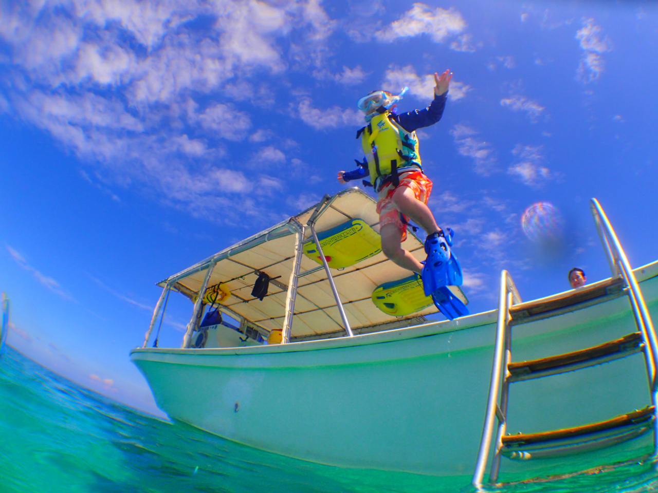 ボートからの大ジャンプ♪
