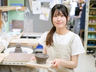 \初めてでも安心♪気軽に楽しむ本格陶芸体験/制作物はお茶碗・オブジェから選択◎
