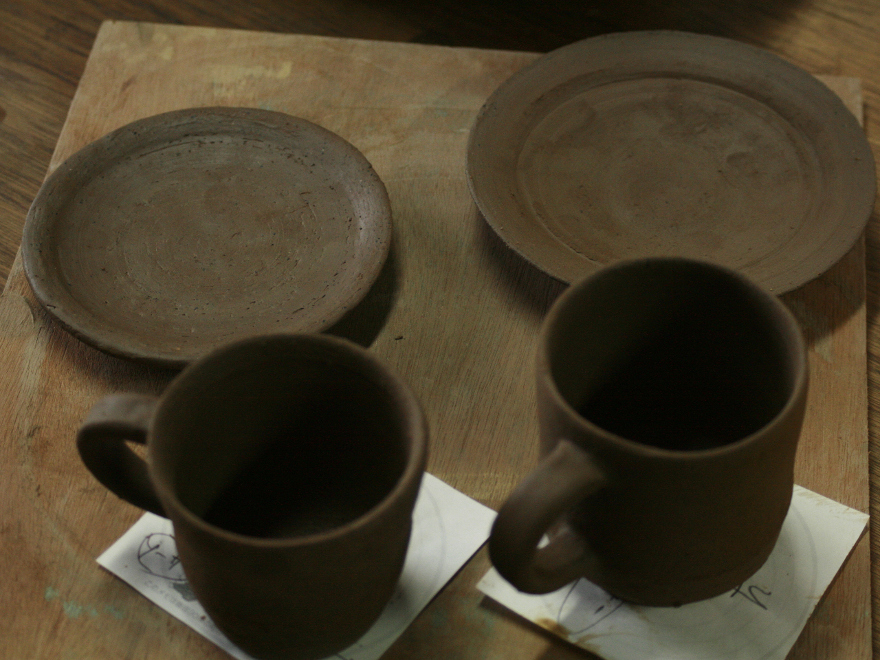 お客様の制作例です。小ぶりなカップ&ソーサーがおおよそ制作可能です。