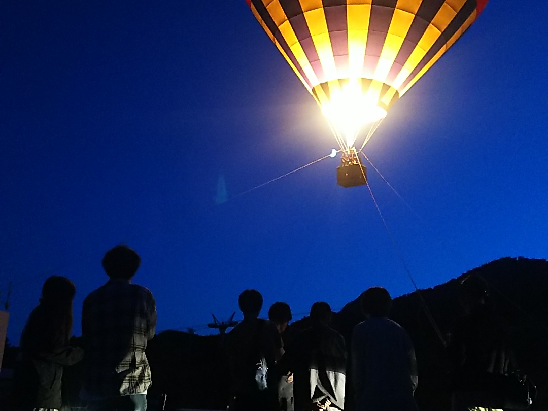 �o�[�i�[�������ƈ�u���邭�Ȃ�܂��B