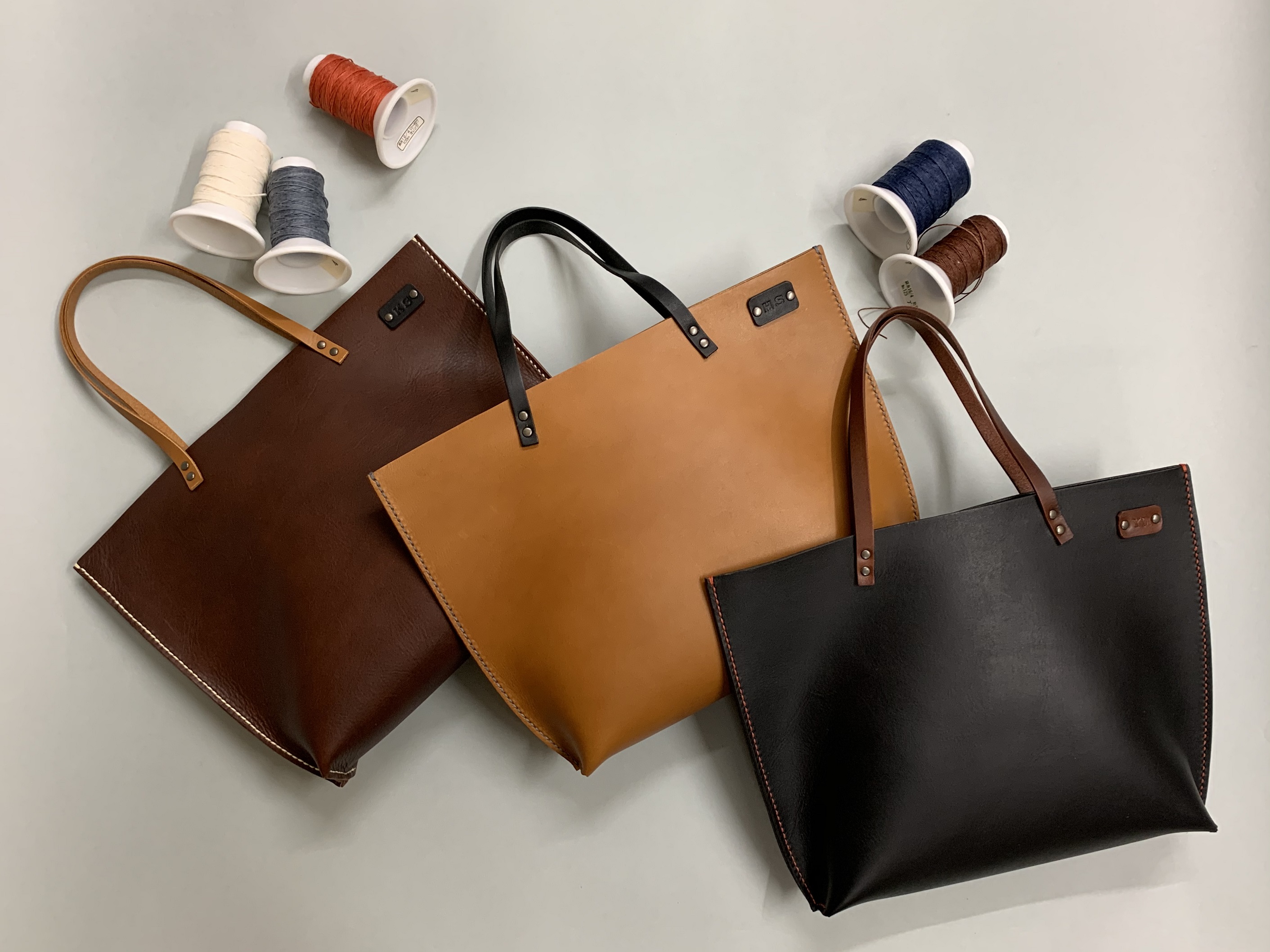 色は三色から組み合わせをお選びいただけます。