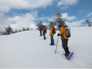 津黒山スノーシュー登山