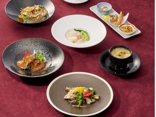 料理長が厳選した春の恵みを彩り豊かに仕立てたおすすめディナーコース。桜えびや春筍、鰆、春キャベツなど、旬の味覚を存分にお楽しみいただけます。