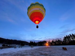 夜明け時間にバーナーの炎がキレイに映えます。そして乗っていると暖かさも感じます。