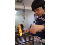 とんぼ玉製作体験 小学生から大人まで楽しんで作れます。