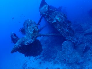 大迫力の大型船、スクリューもどでかい!