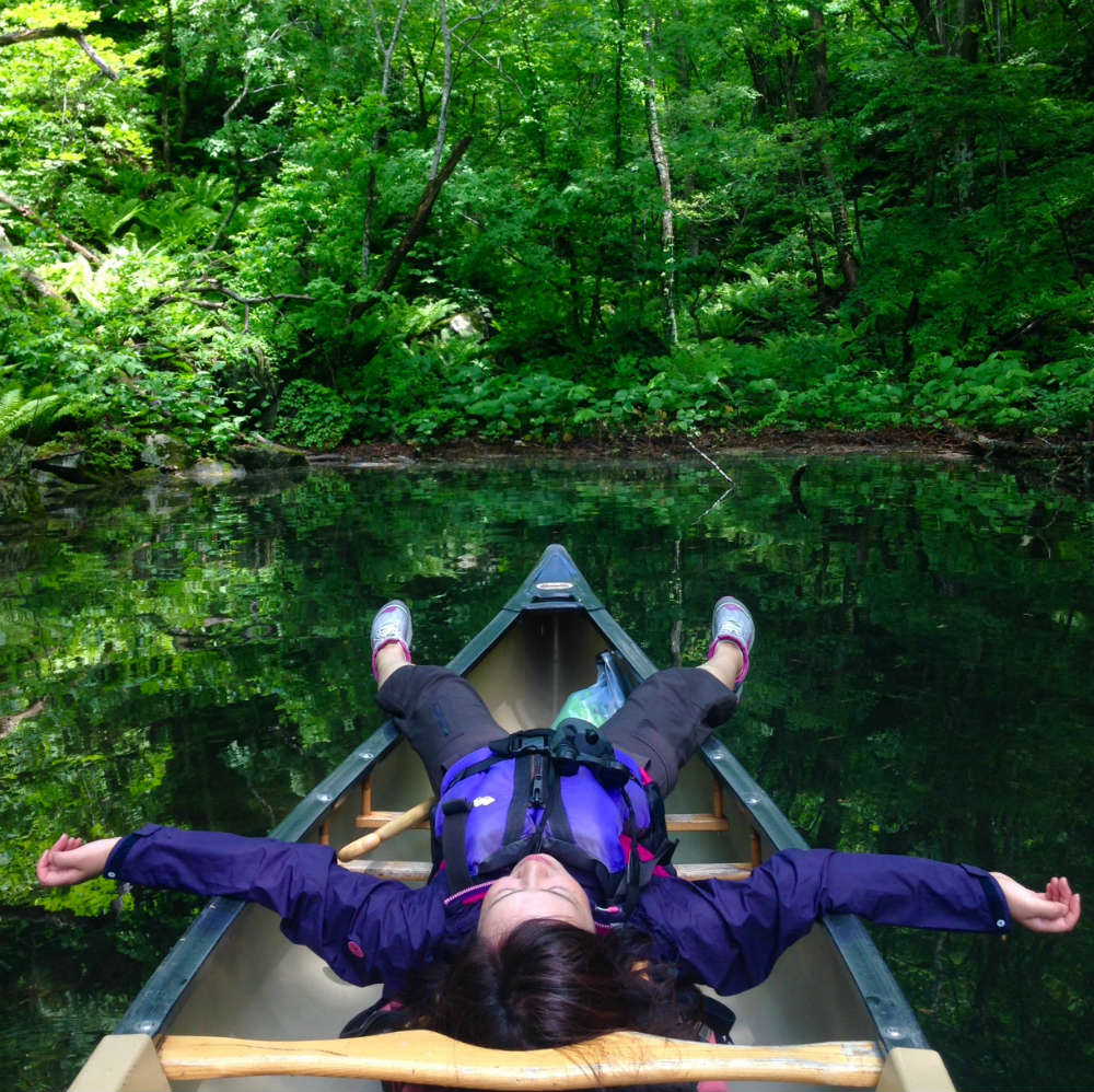 【1名様での予約専用】十和田湖カナディアンカヌーツアー!湖上でいただくケーキと紅...