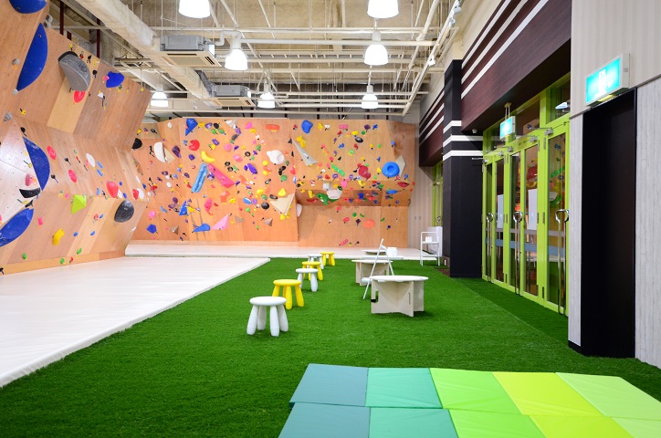 平日 2時間 ボルタリングで全身を使って登る爽快感とフィットネス効果を感じてみませんか クライミングジム クオーレ イオンモール名古屋みなと じゃらん遊び体験