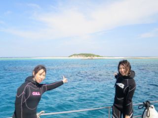 那覇空港の近くにこんな綺麗な無人島が!