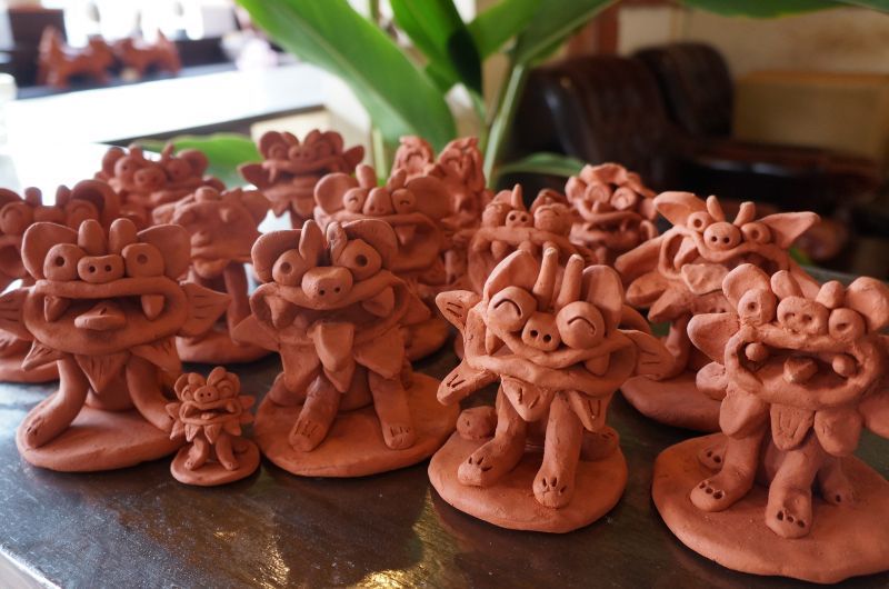 焼物シーサー作りコース 本格的な陶芸シーサー作り これぞ 沖縄のthe体験 奥原製陶所 じゃらん遊び体験